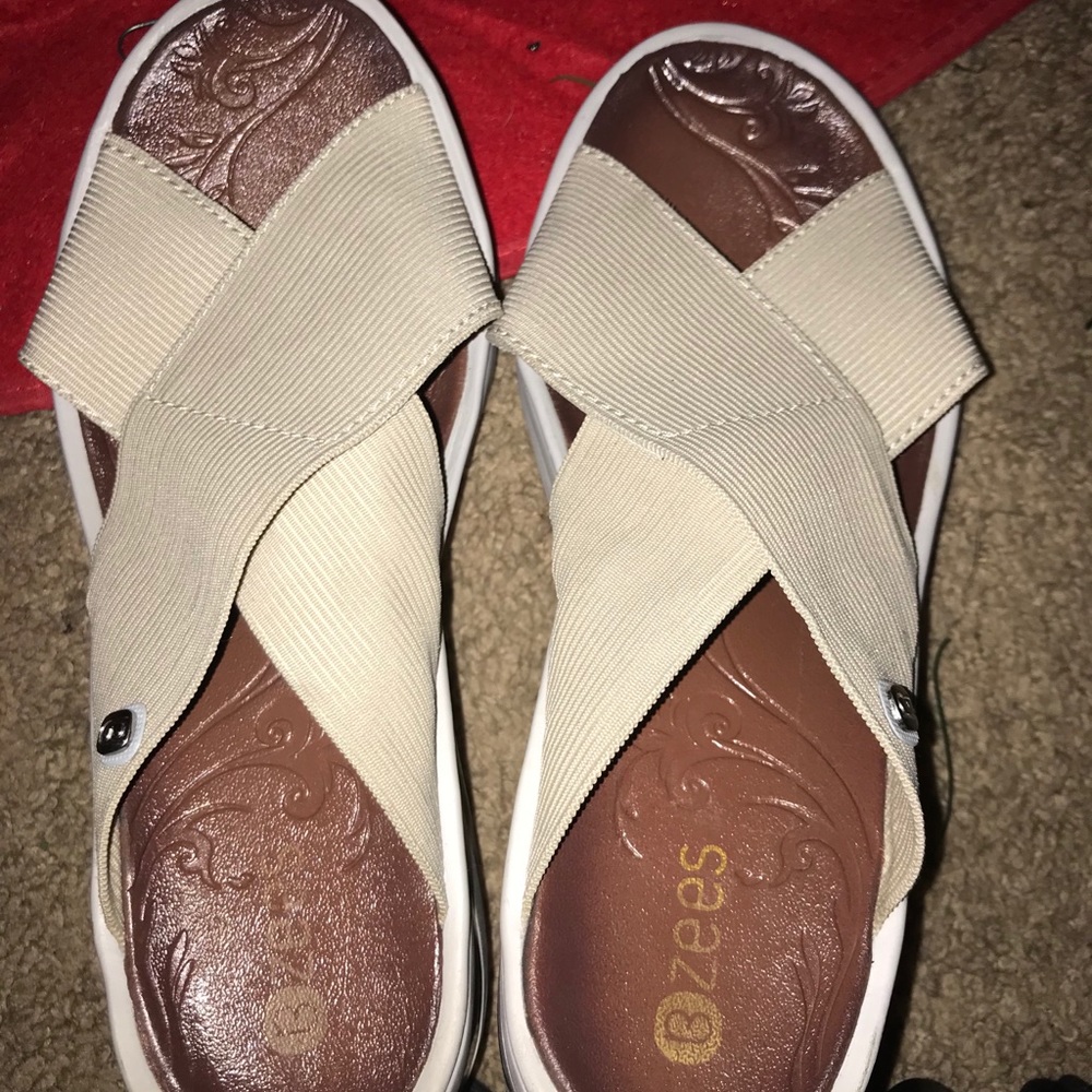 Wedge shoes
